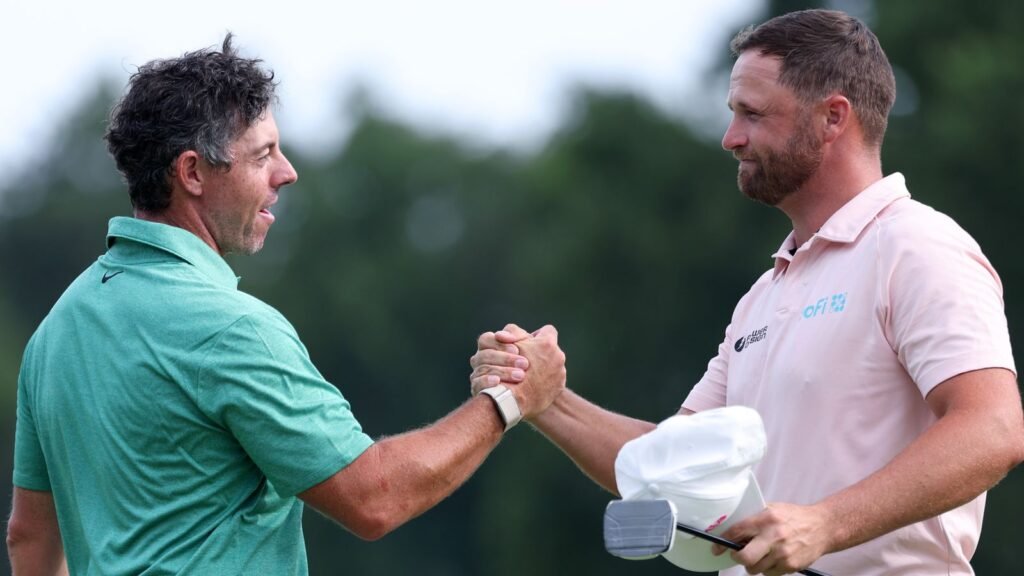 BMW Championship 2026 - Rory McIlroy cumprimenta Wyndham Clark